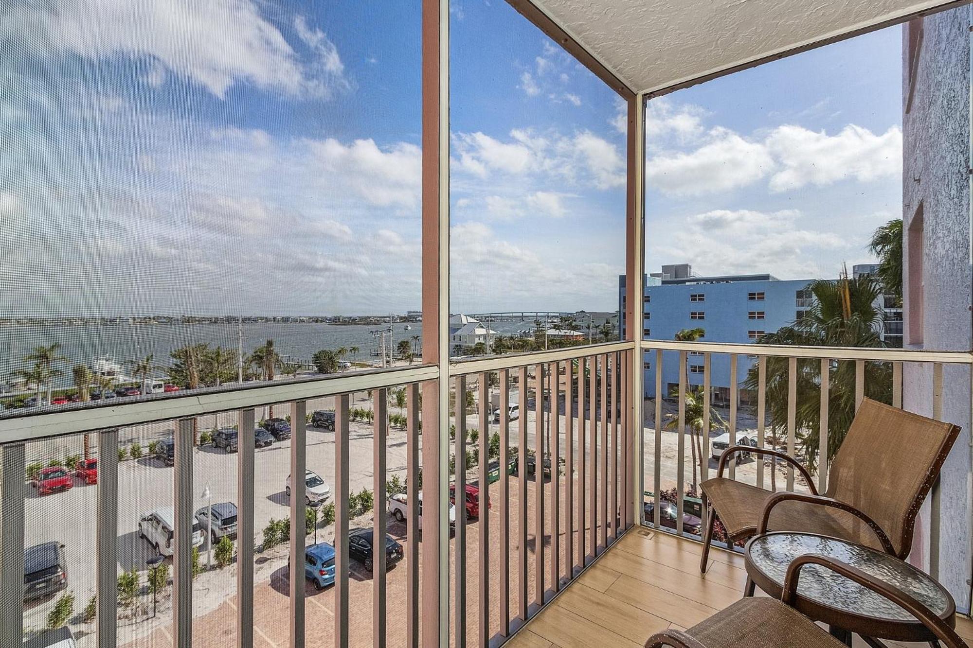 Welcome To Beach Villa'S # 406 Vacation Rental - 250 Estero Blvd Condo Форт Майерс Бийч Екстериор снимка